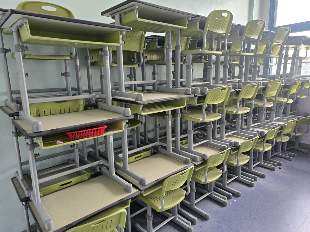 [우진]강화유리 높이조절 책상+의자세트 학원책상세트 (S/L)사이즈 선택가능 이미지