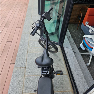 접이식 전기자전거 이미지