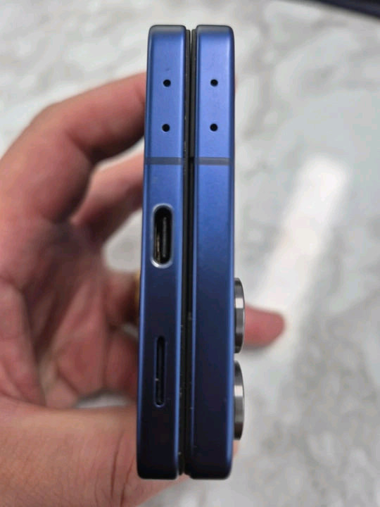 갤럭시 Z플립7 512GB 네이비 팔아요 이미지