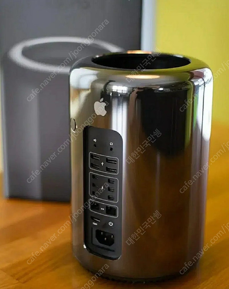 애플 맥프로 Apple MacPro A1481 이미지