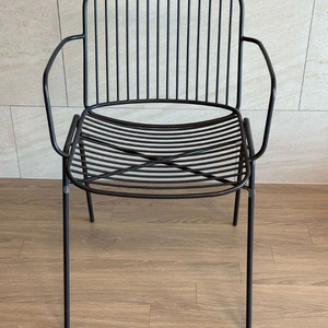 철재 야외용 암체어 이미지