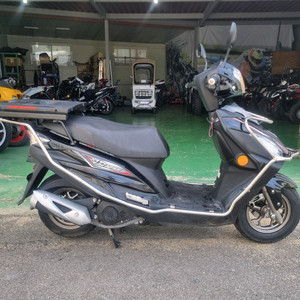 보관만하던 스쿠터 대림 VD125 이미지