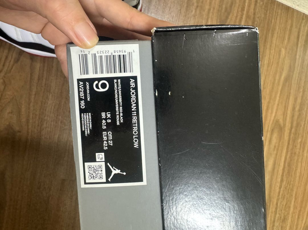 나이키 에어 조던 6 레트로 카마인 270 이미지