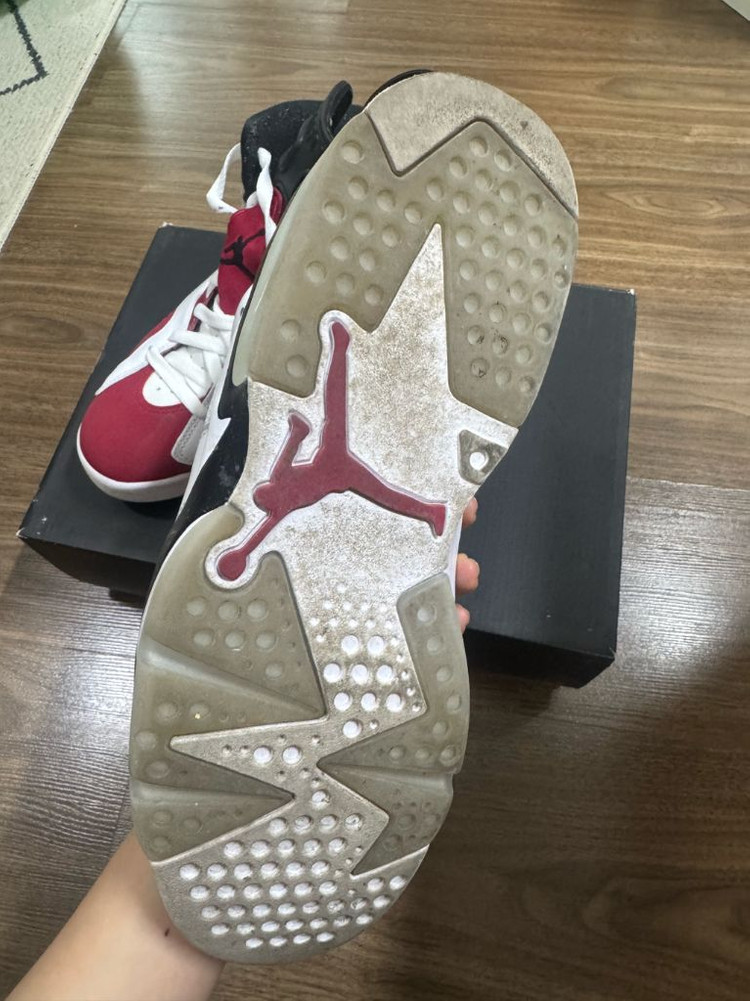 나이키 에어 조던 6 레트로 카마인 270 이미지