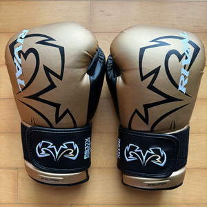 라이벌 rs11v 스파링 글러브 14온스 이미지