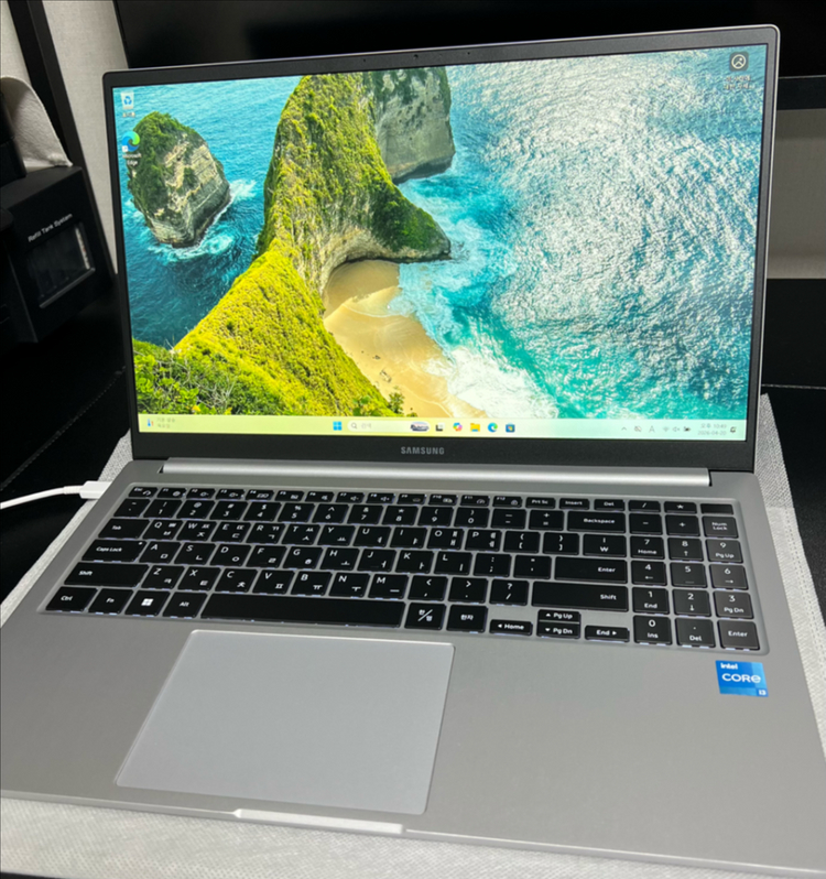 삼성 갤럭시 북4 NT750XGR-A31AS 노트북 팝니다 이미지