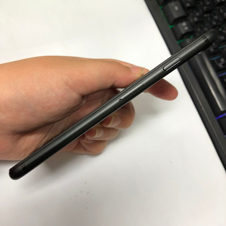.아이폰7 128GB 블랙 중고폰 배터리100% 사진폰 인스타 카메라폰 레트로감성 102664 이미지