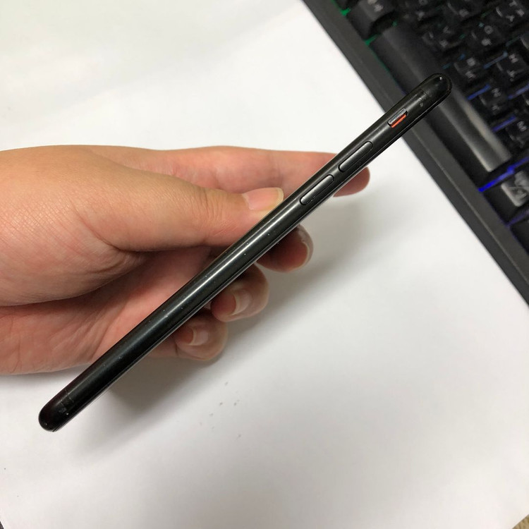 아이폰7 128GB 블랙 중고폰 배터리100% 사진폰 인스타 카메라폰 레트로감성 136047 이미지