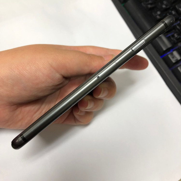 아이폰8 64GB 블랙 중고폰 배터리100% 사진폰 인스타 카메라폰 레트로감성 293151 이미지