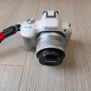 캐논 정품 eos r50 18-45mm 화이트 셋트 판매합니다