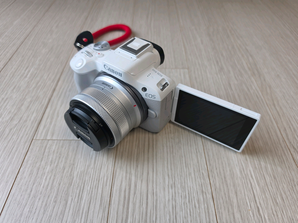 캐논 정품 eos r50 18-45mm 화이트 셋트 판매합니다 이미지