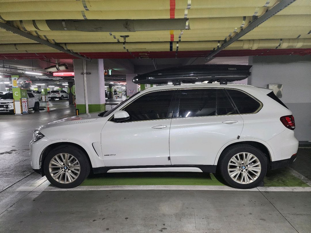 BMW X5(F15) 전용 툴레 가로바, 툴레 다이나믹L(900) 루프박스 판매합니다. 이미지