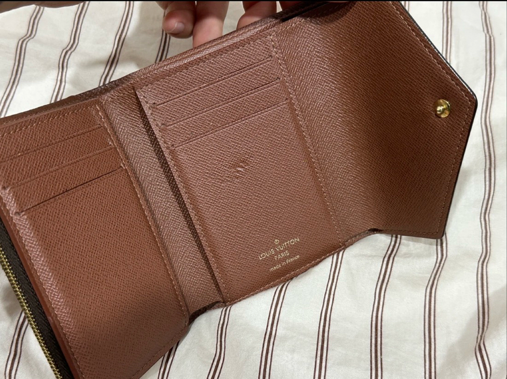 루이비통 빅토린 월릿 모노그램 반지갑 이미지