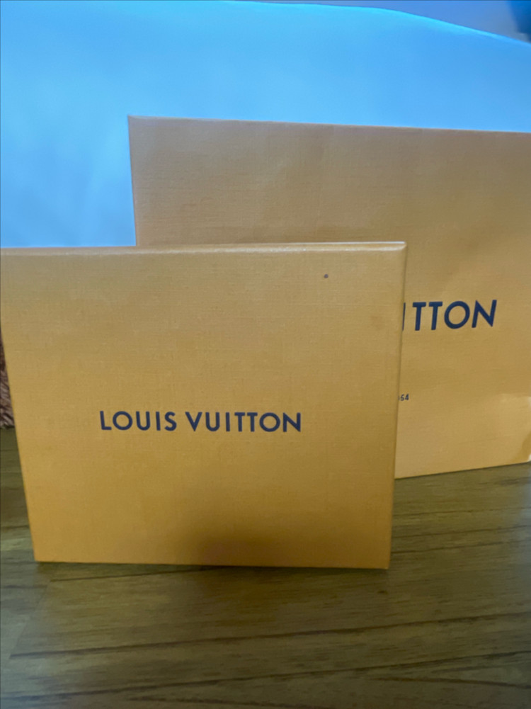 루이비통 빅토린 월릿 모노그램 반지갑 이미지