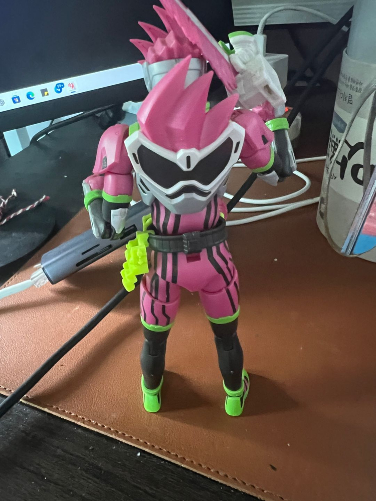 반다이 피규어라이즈스탠다드 가면라이더 이그제이드 액션게이머 레벨2 / 반다이 피규어라이즈스탠다드 우즈마키 나루토 이미지