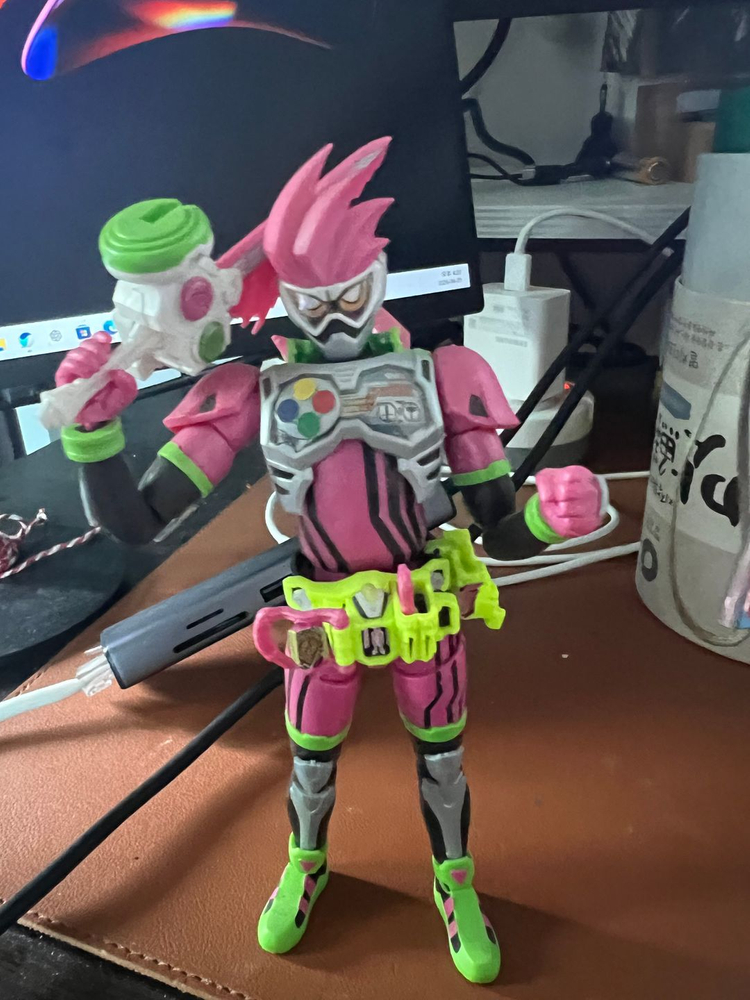 반다이 피규어라이즈스탠다드 가면라이더 이그제이드 액션게이머 레벨2 / 반다이 피규어라이즈스탠다드 우즈마키 나루토 이미지