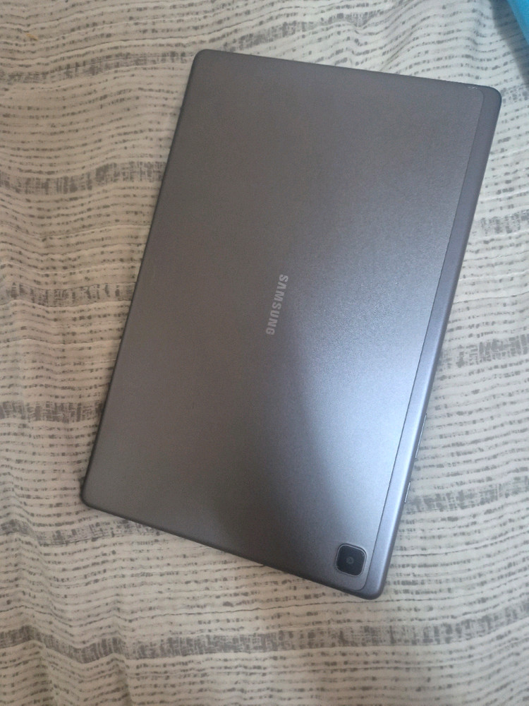 갤럭시탭 a7 sm-t500 팝니다 이미지