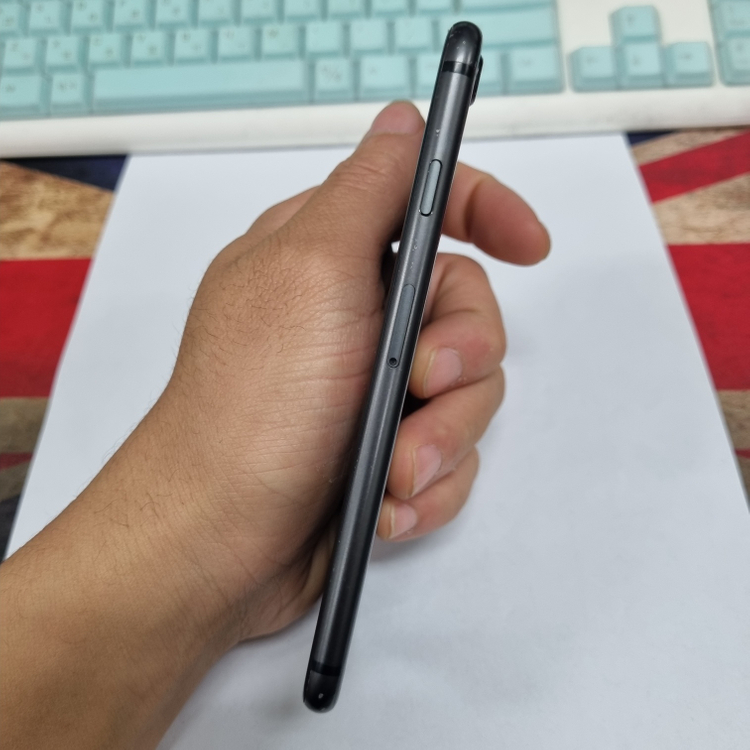 아이폰8 256GB 블랙 기능정상 중고폰 배터리92% 인스타 카메라폰 073637 이미지