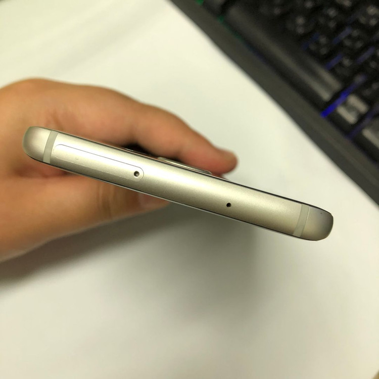 갤럭시S7 엣지 32GB 실버 중고폰 세컨폰 서브폰 자녀폰 어르신폰 효도폰 210940 이미지