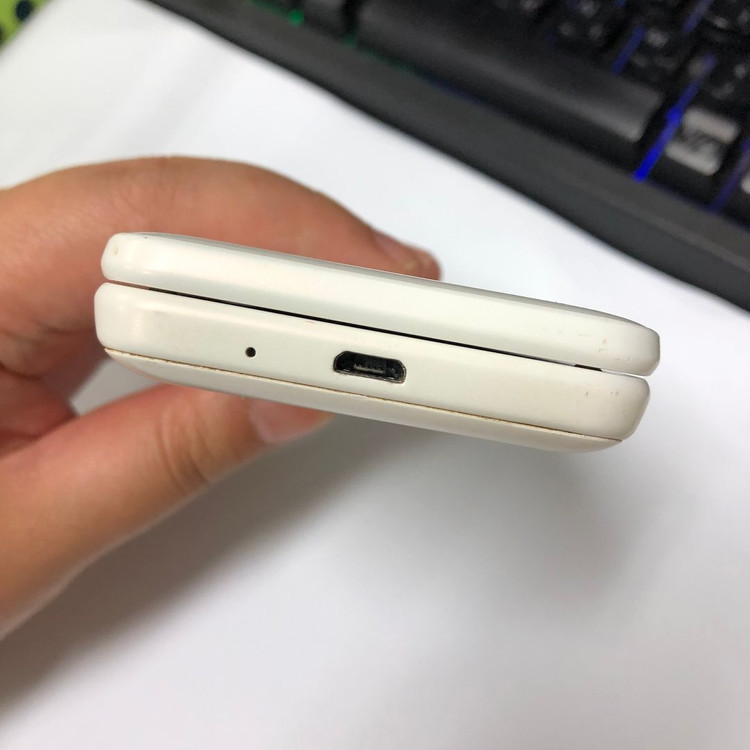 .갤럭시폴더2 32GB 화이트 중고폰 공신폰 서브폰 공부폰 효도폰 자녀폰 202285 이미지