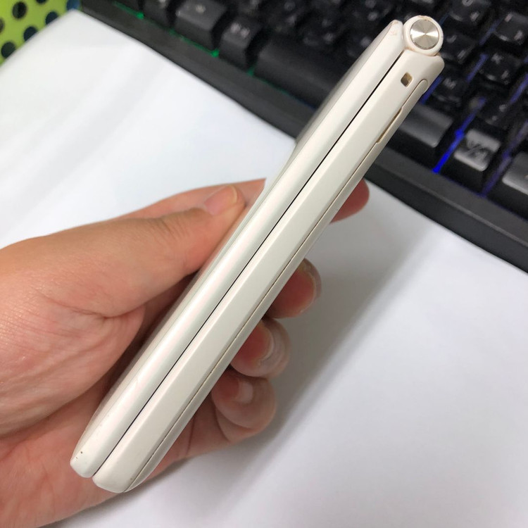 .갤럭시폴더2 32GB 화이트 중고폰 공신폰 서브폰 공부폰 효도폰 자녀폰 202285 이미지