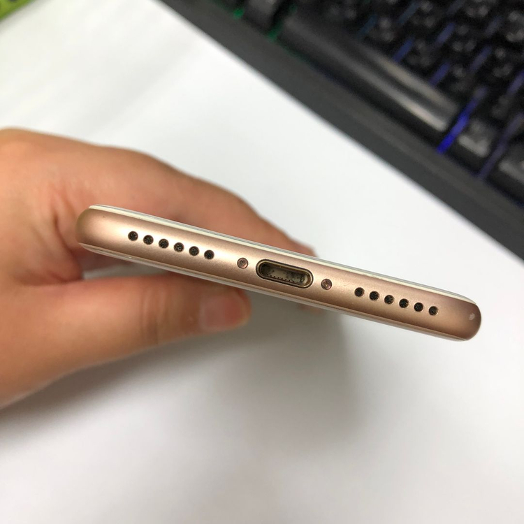 아이폰8 256GB 골드 중고폰 배터리100% 인스타 사진폰 레트로감성 카메라폰 212846 이미지