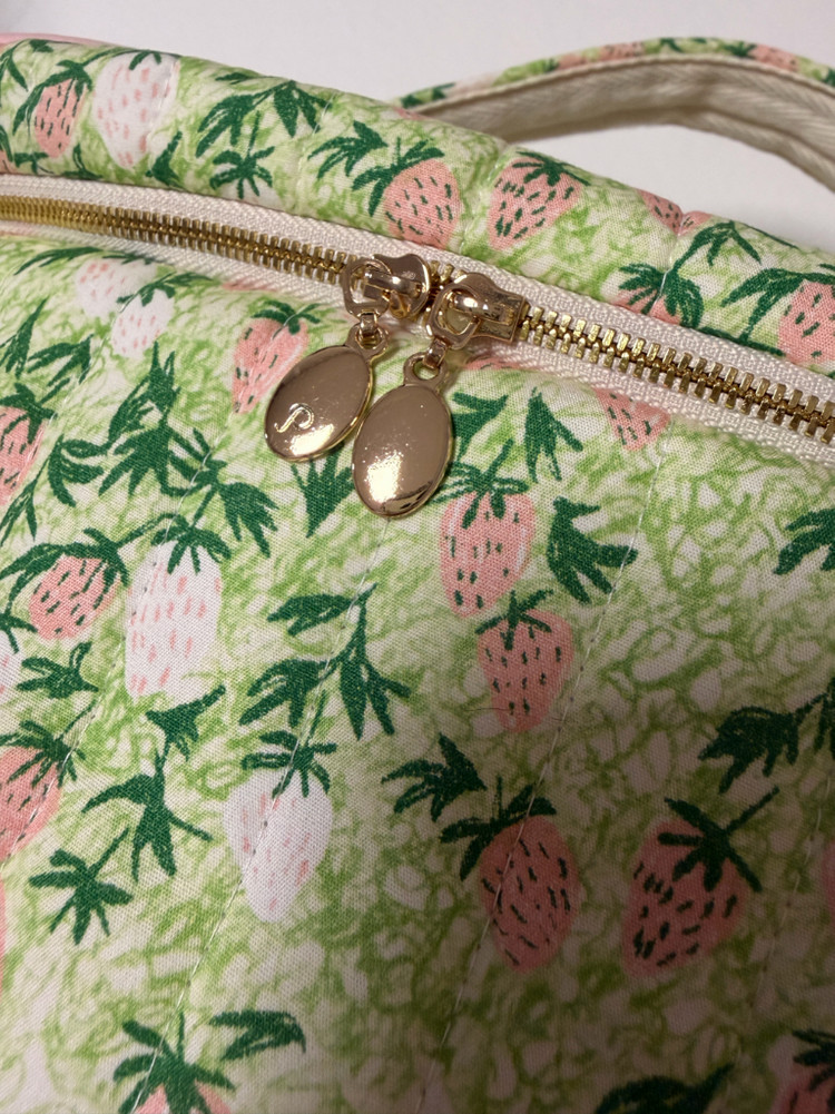 프레젠트프로젝트 드로잉딸기 콜다백 이미지