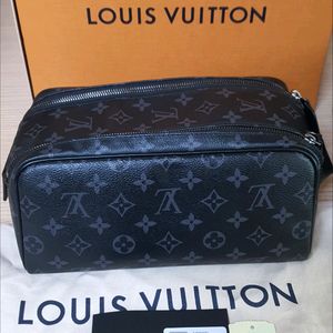 루이비통 돕키트 이클립스 클러치백/파우치백 새상품급 정품(감정서O)구찌프라다디올고야드샤넬셀린느보테가생로랑가방 이미지