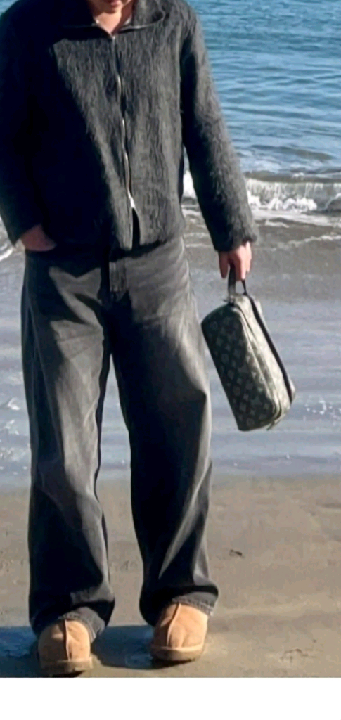 루이비통 돕키트 이클립스 클러치백/파우치백 새상품급 정품(감정서O)구찌프라다디올고야드샤넬셀린느보테가생로랑가방 이미지