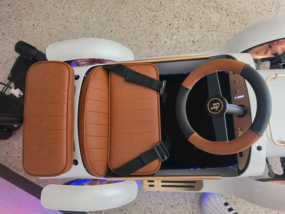 디트로네S 2023년형 화이트 이미지