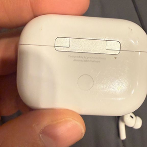 에어팟프로 2세대 C타입 본체(만) 풀박스 이미지