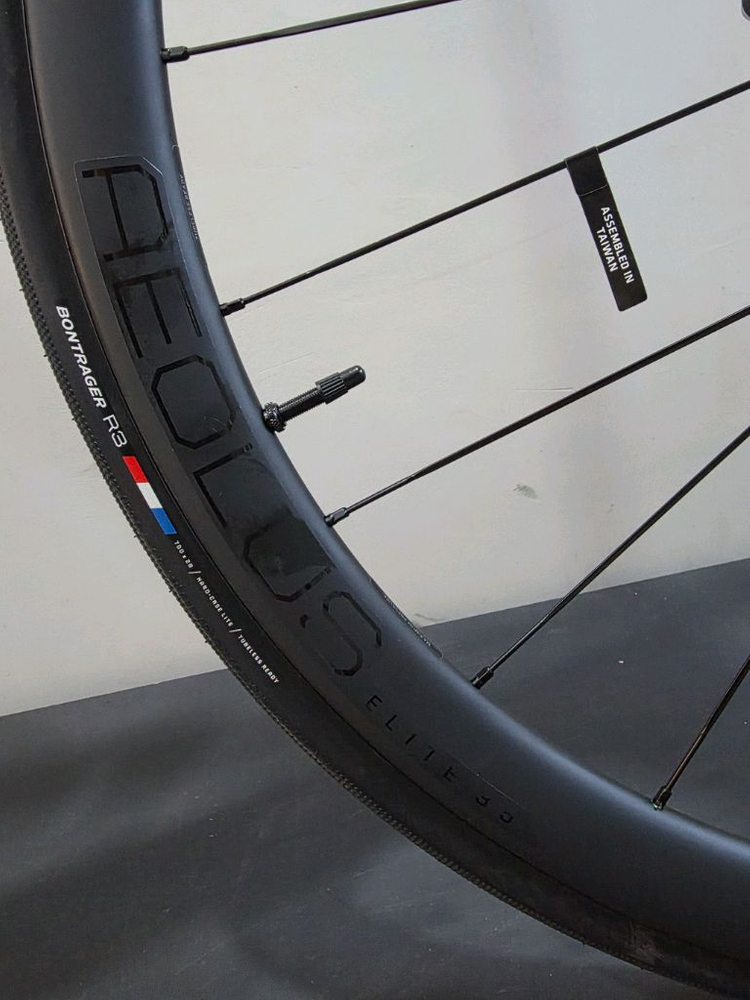 25년식 TREK 마돈 SL 6 새상품 이미지