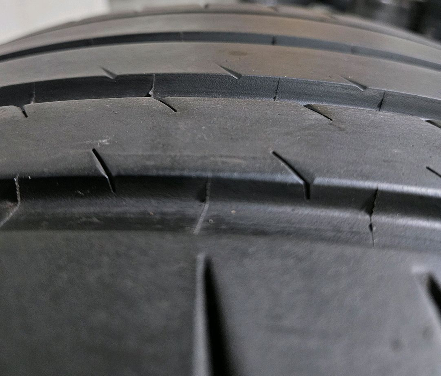 295 40 19 / 2954019 #2954019 미쉐린 파일럿 스포츠4 한본 이미지