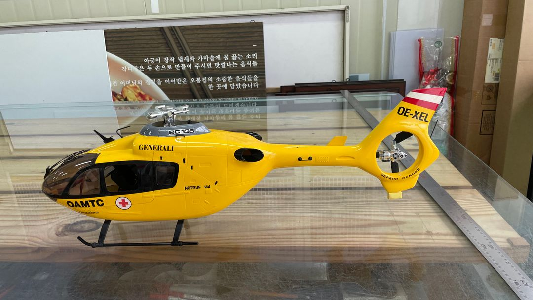 EC-135 오스트리아 구조헬기 스케일 RC 헬기 (부품용 또는 숙련자용으로 판매) 이미지