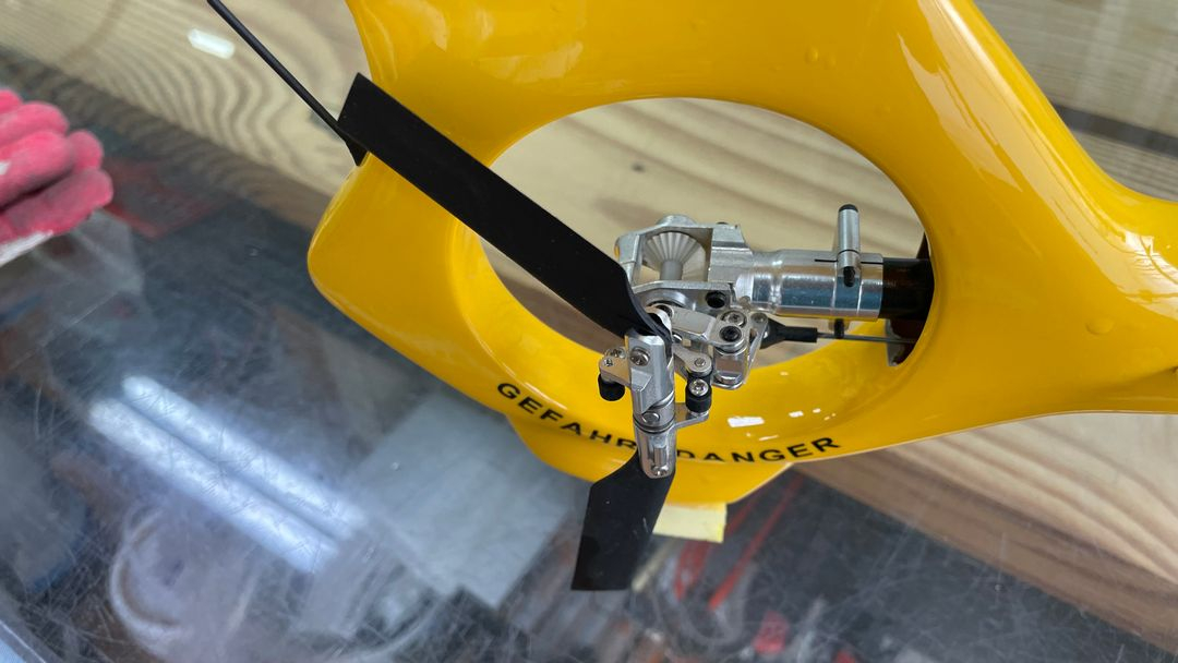EC-135 오스트리아 구조헬기 스케일 RC 헬기 (부품용 또는 숙련자용으로 판매) 이미지