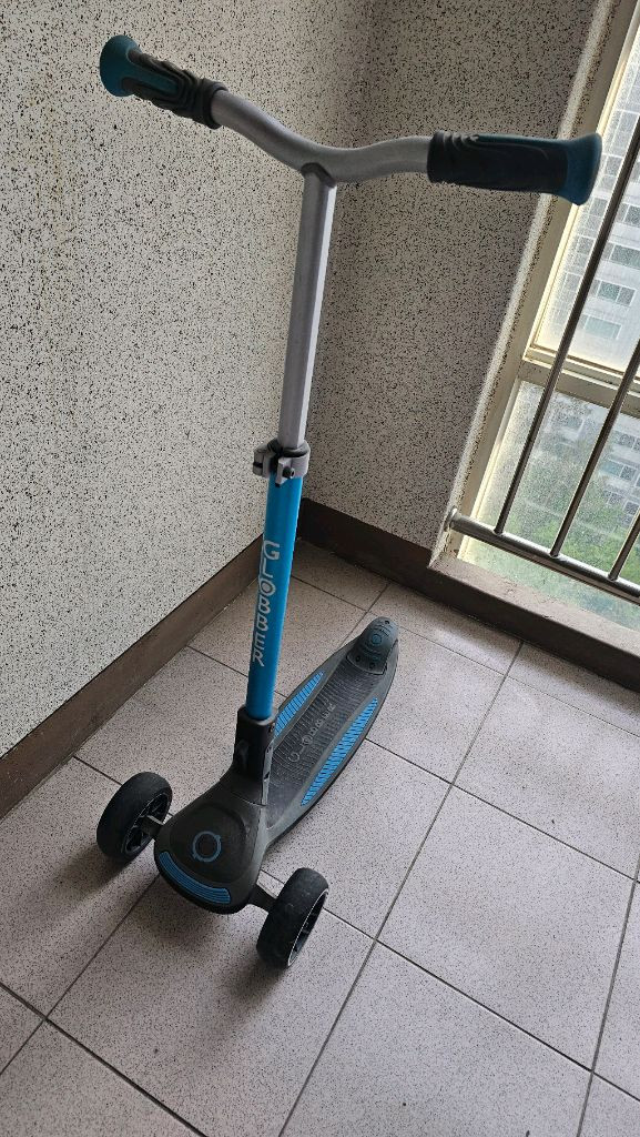킥보드 3륜회전 스쿠터 높이조절식 이미지