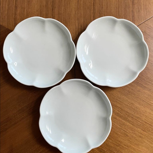 우일요 꽃잎 접시 & 팔각단지 이미지