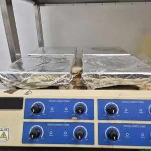 실험실/캔들/비누/ 핫플레이트 스틸러 4구 다용도 자석 교반기 이미지