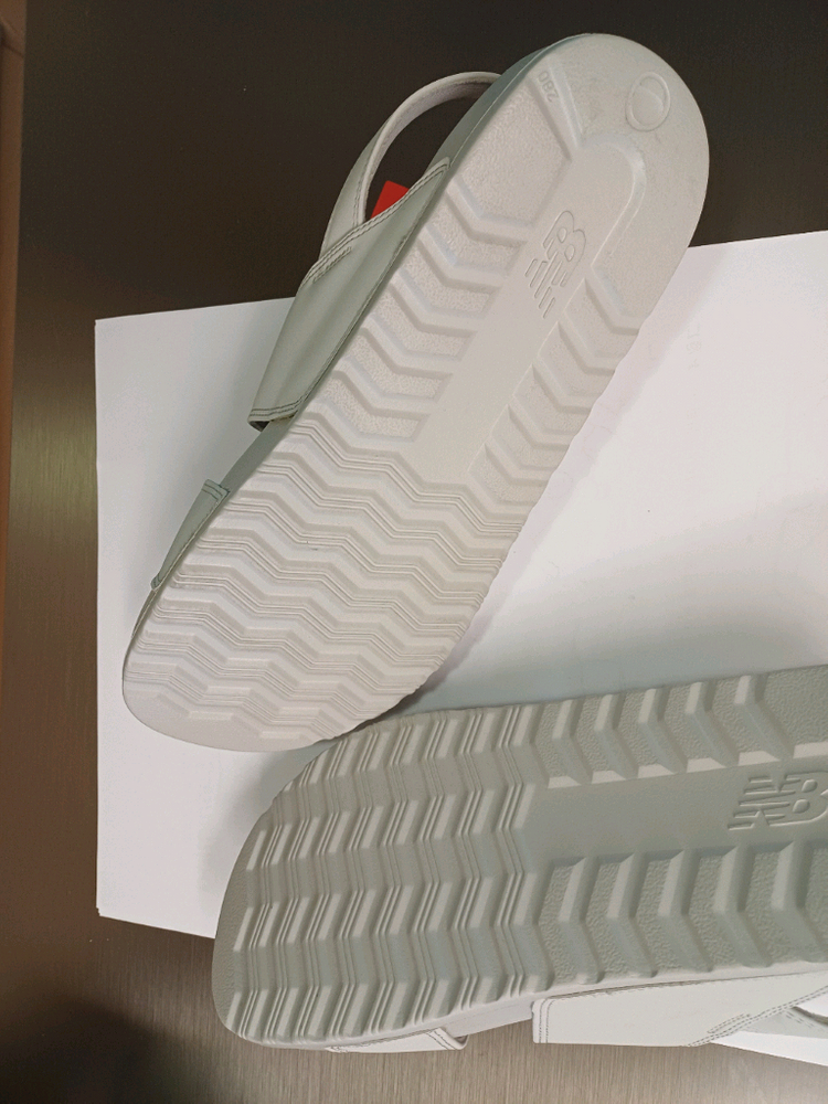 텍새상품 뉴발란스 슬리퍼 샌들 회색 280 이미지