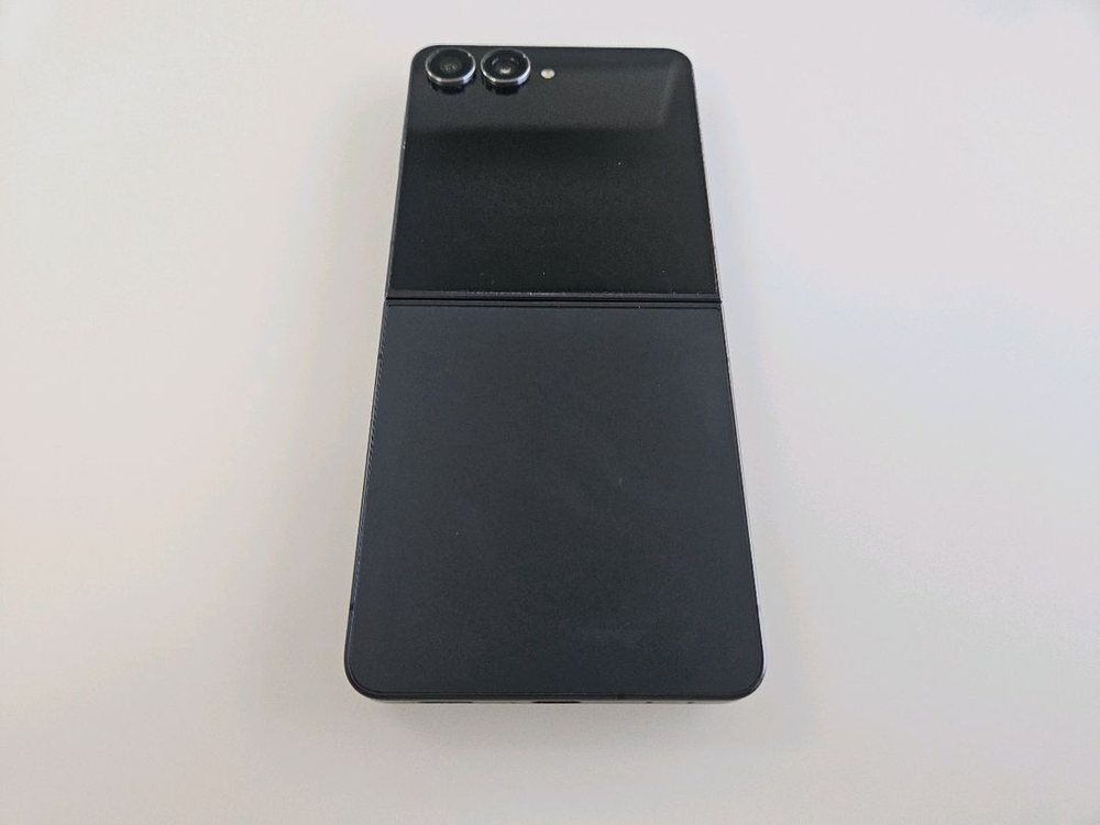 갤럭시Z플립7 블랙 256GB 자급제 (정상해지 공기계) 삼케플 양도 가능 이미지