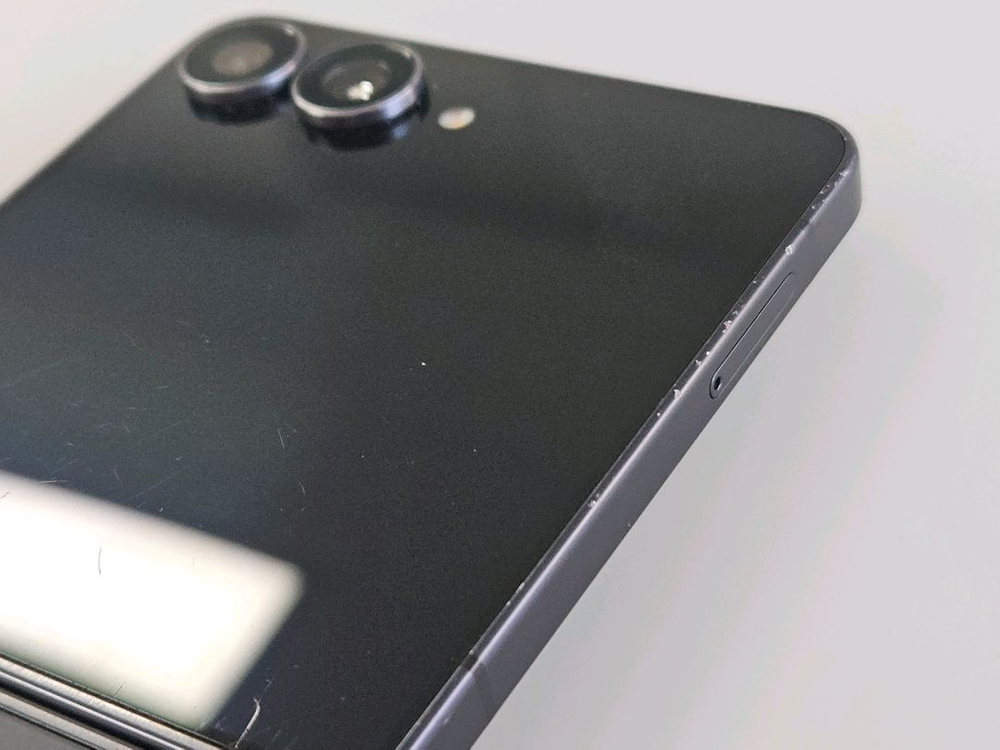 갤럭시Z플립7 블랙 256GB 자급제 (정상해지 공기계) 삼케플 양도 가능 이미지