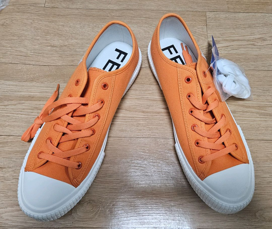 새상품 FELLAS 스니커즈 싸이즈280 두 컬레 일괄 택포25000 이미지