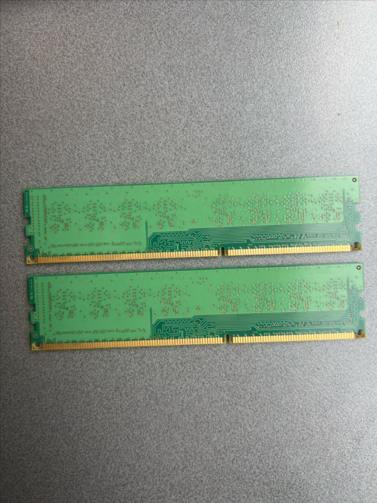 DDR3 4GB 메모리 2개 세트 이미지