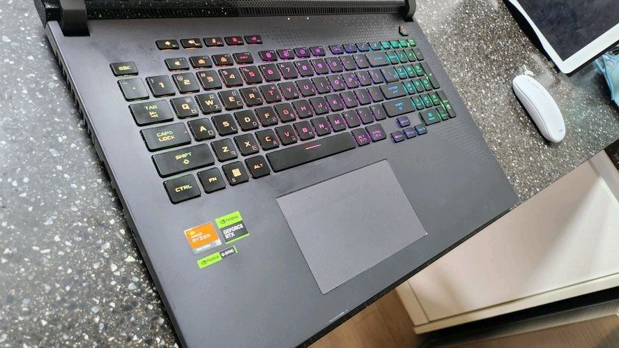 아수스 ROG 17.3인치 고성능 게이밍 노트북/라이젠9,RTX4060 이미지