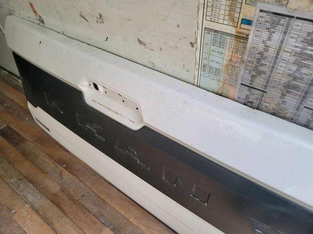 A4더 뉴 렉스턴 스포츠 칸 트렁크 도어 적재함 도어 뒷도어 백도어 더뉴렉스턴스포츠칸 도어 적재함 트렁크렉스턴 스 이미지