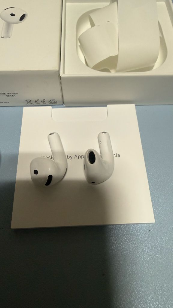에어팟4세대 유닛,본체 각개 (노캔x )개당가격입니다 본체ㅡ판매붕 유닛 왼쪽ㅡ판매중 유닛 오른쪽 ㅡ판매중모는기능 정 이미지