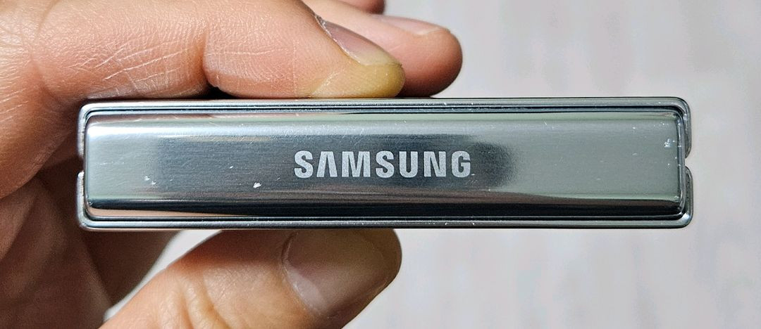 갤럭시 Z플립5 민트 256GB 싸게 팝니다. 이미지