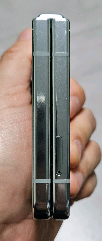 갤럭시 Z플립5 민트 256GB 싸게 팝니다. 이미지