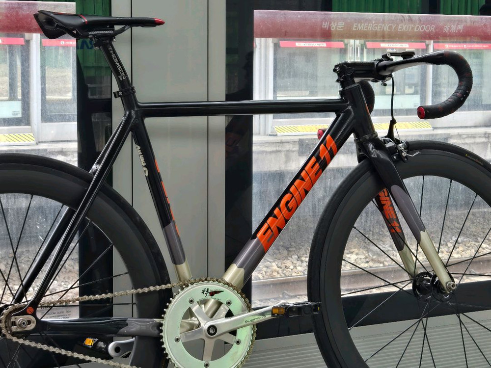 엔진11 블랙오렌지 프레임셋 판매 이미지