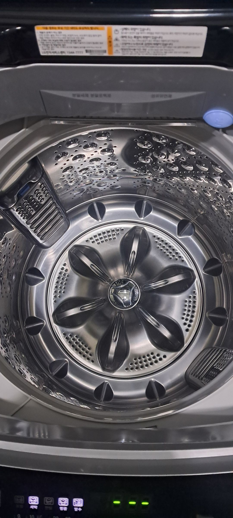 2744 엘지 15KG 통돌이세탁기(메탈+블랙라벨) 이미지